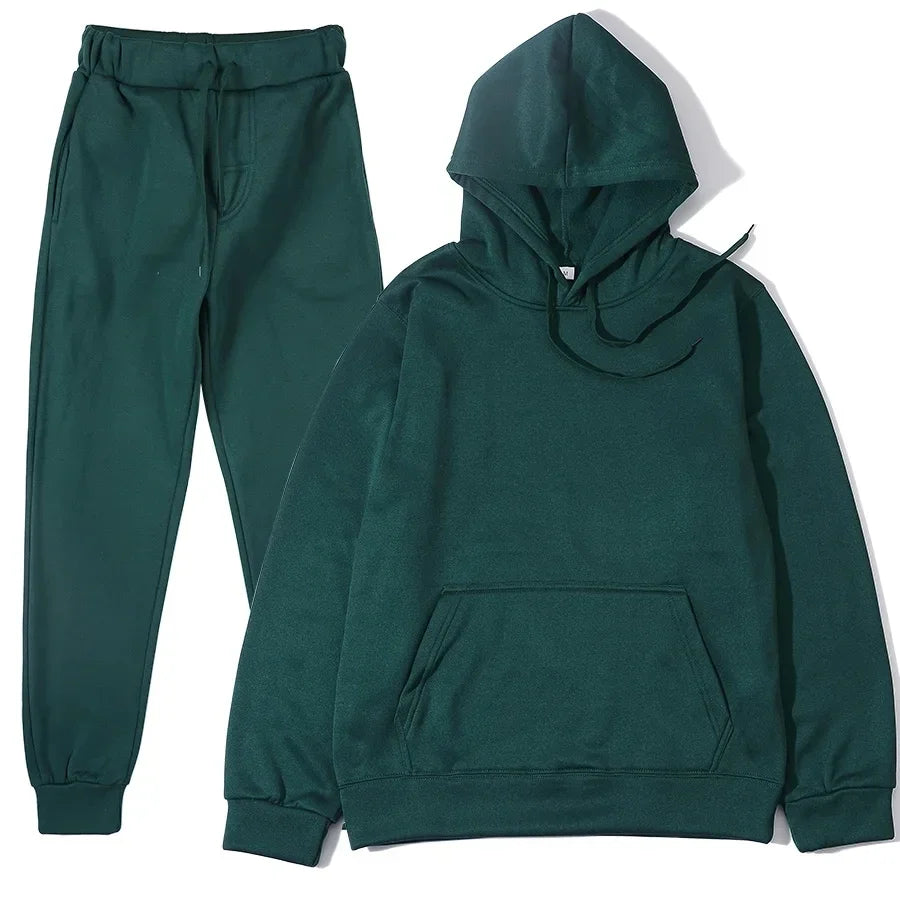 Conjunto de hombre con buzo con capucha y pantalón deportivo