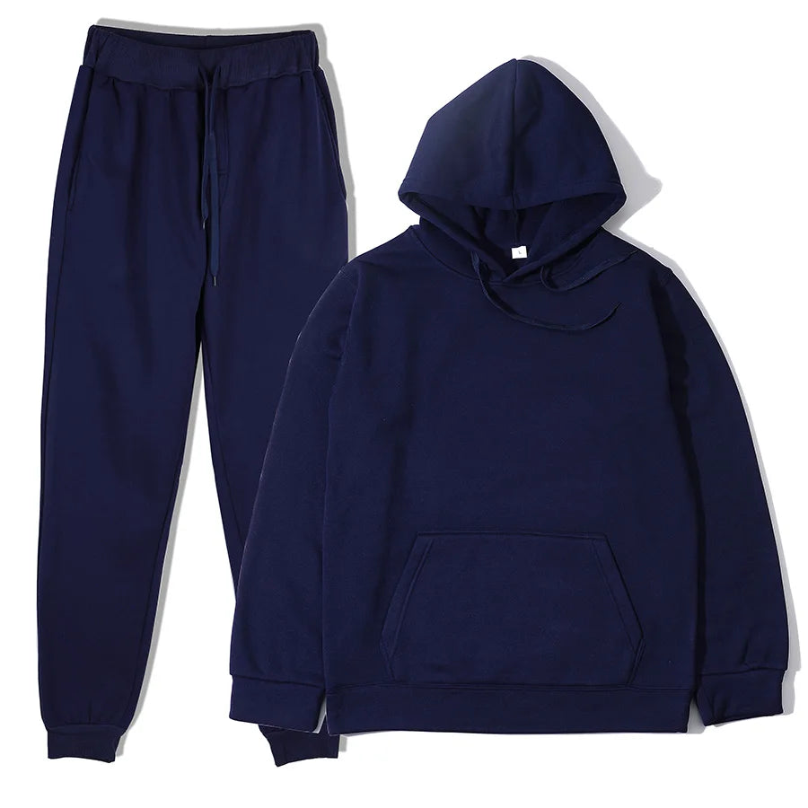 Conjunto de hombre con buzo con capucha y pantalón deportivo