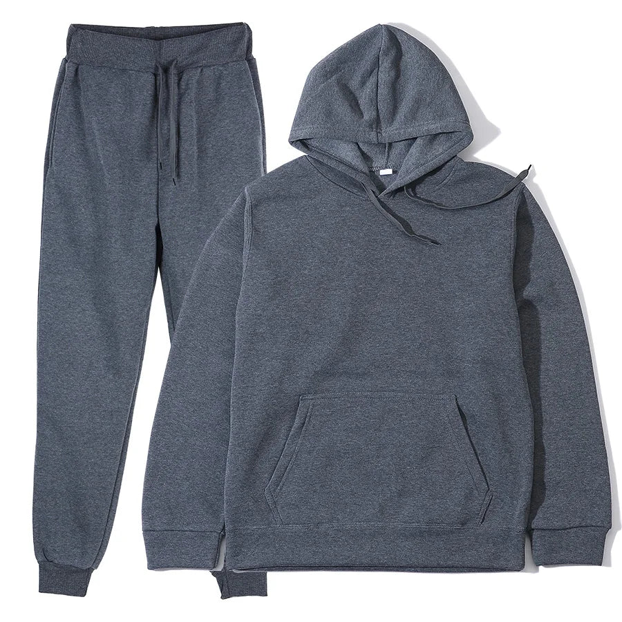 Conjunto de hombre con buzo con capucha y pantalón deportivo