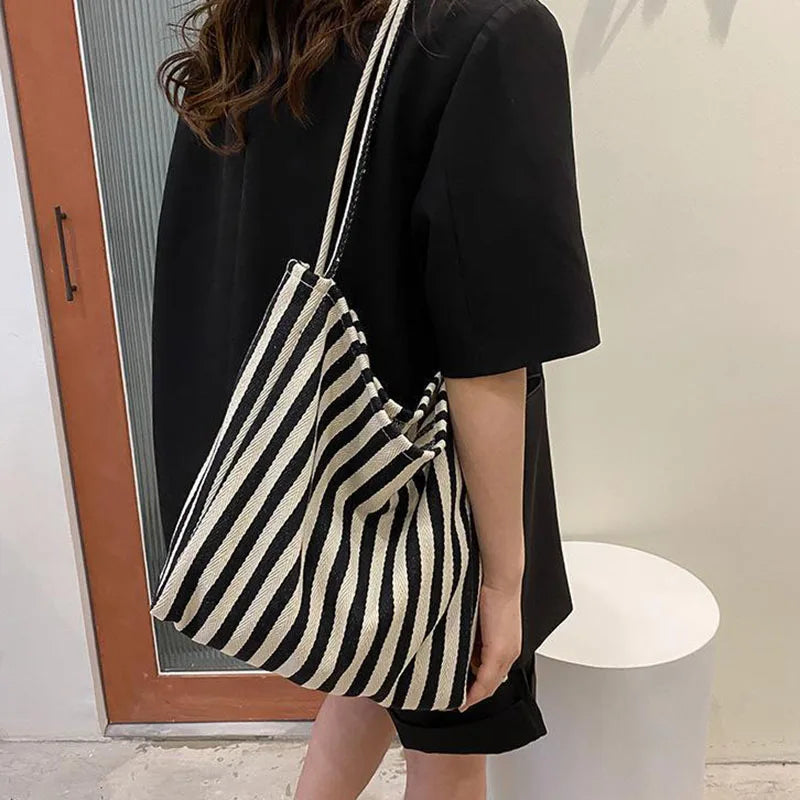 Bolso tote de lona a rayas con dos asas