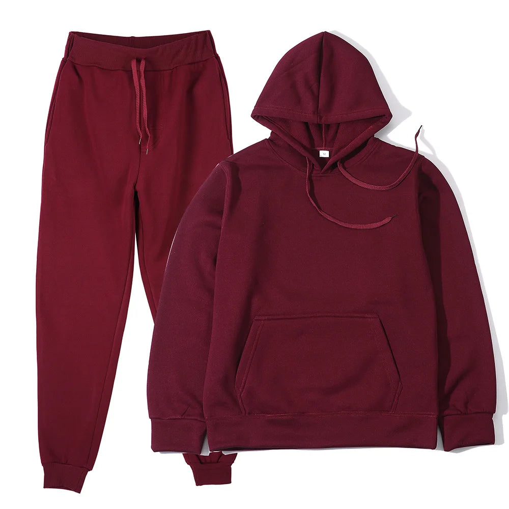 Conjunto de hombre con buzo con capucha y pantalón deportivo