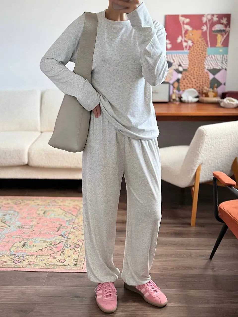 Conjunto de mujer de manga larga y pantalón holgado