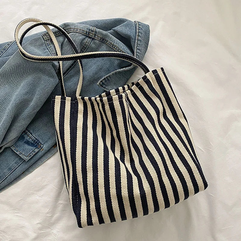 Bolso tote de lona a rayas con dos asas
