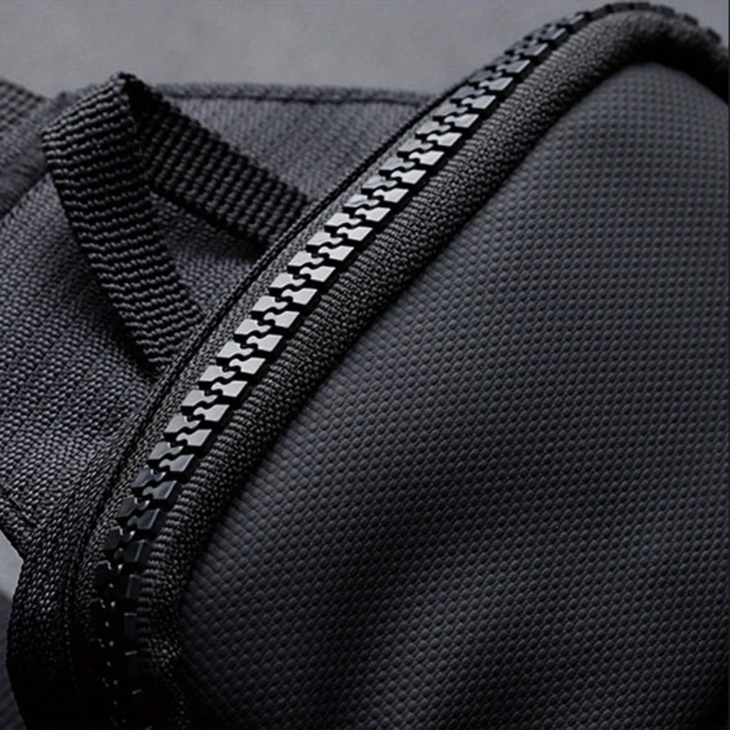 Bandolera compacta de nylon con cierre de 20 × 14 cm