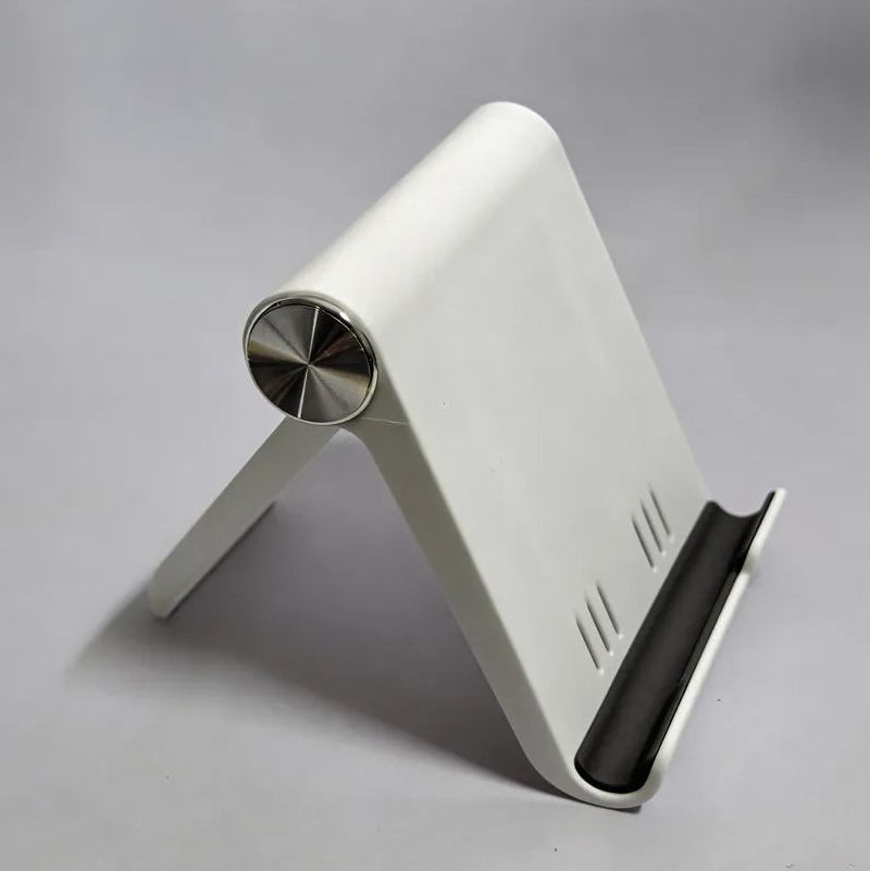 Base plegable con inclinación regulable para celular