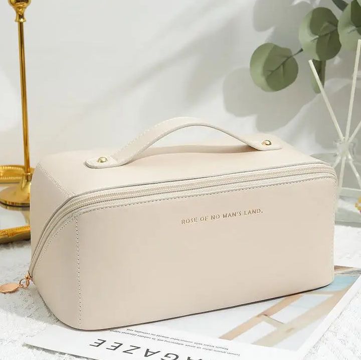Estuche de poliéster para cosméticos y cuidado personal